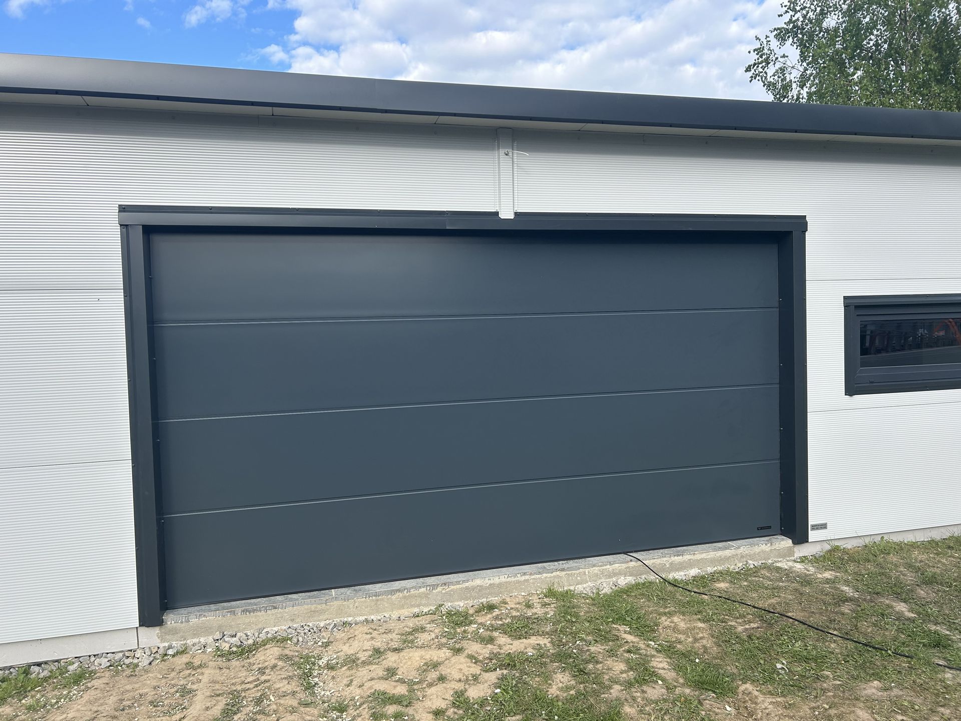 BUDYNKI GARAŻOWE I GOSPODARCZE